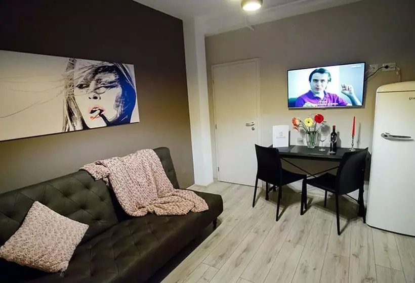 ホテル Metropolitan Iassium Luxury Suites