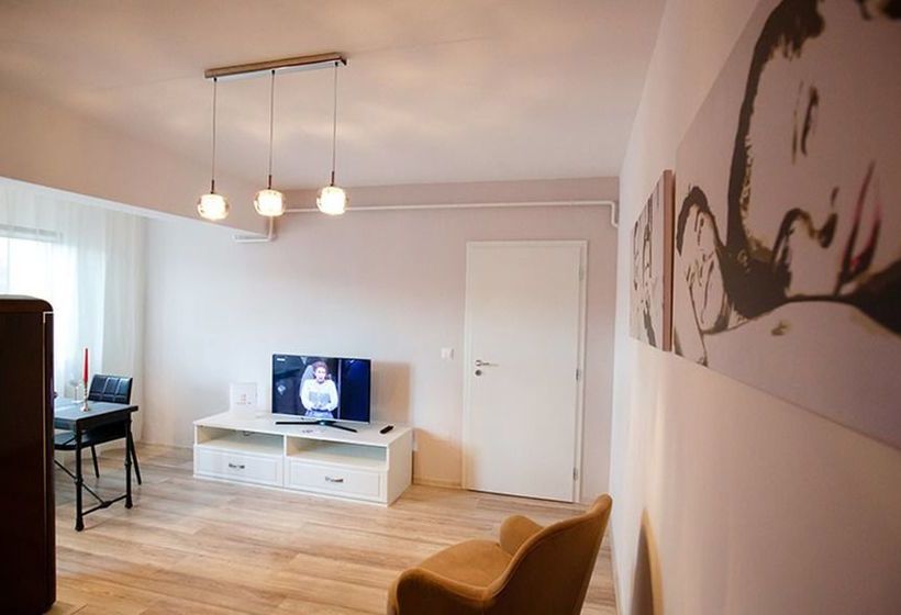 בית מלון כפרי Metropolitan Iassium Luxury Suites