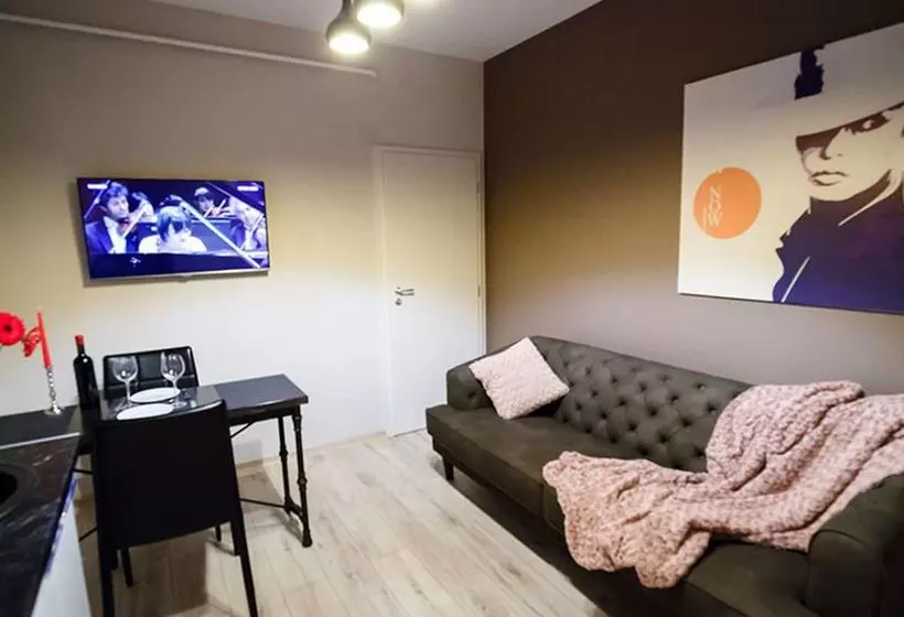 ホテル Metropolitan Iassium Luxury Suites