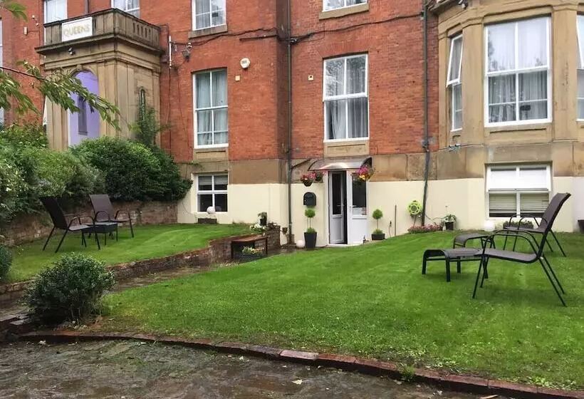 هتل Queens Guesthouse Manchester