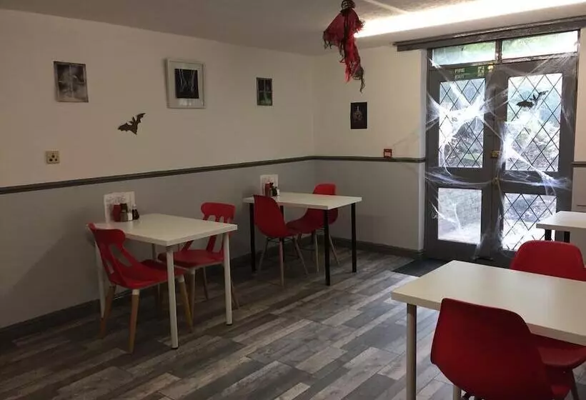 هتل Queens Guesthouse Manchester