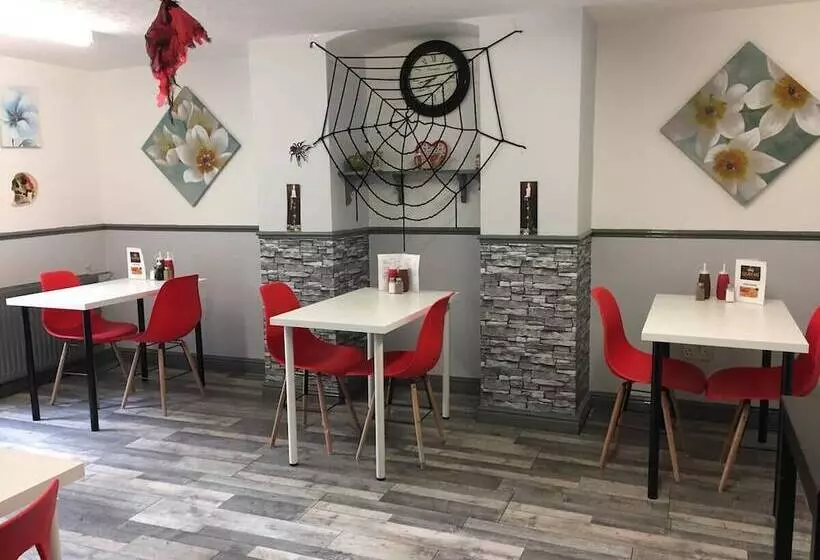 هتل Queens Guesthouse Manchester