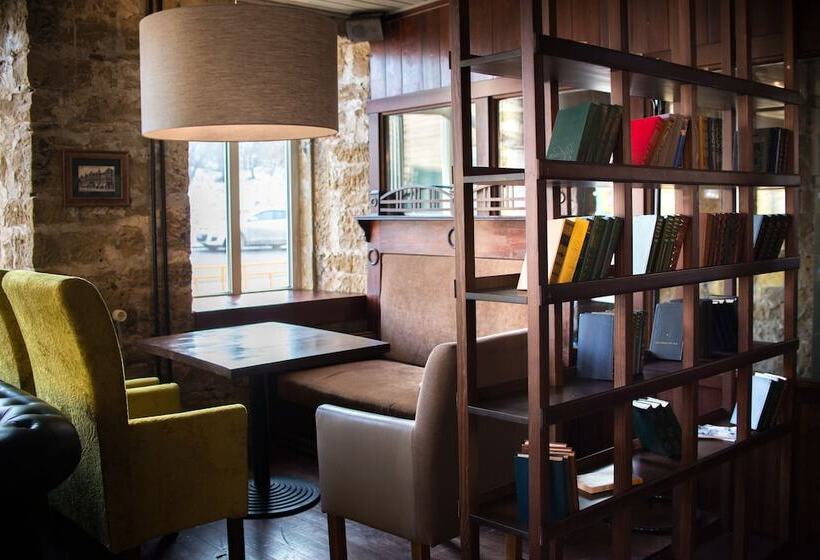 فندق Reshetnikov Hostel