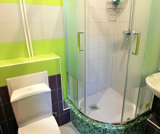 فندق Reshetnikov Hostel