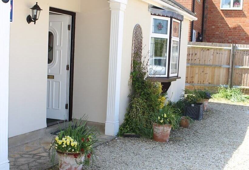 בית מלון כפרי The Laurels Guesthouse