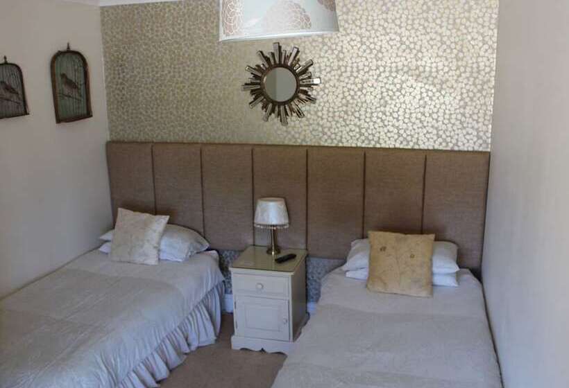 فندق The Laurels Guesthouse