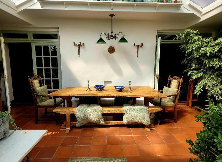 هتل The Old School B&b