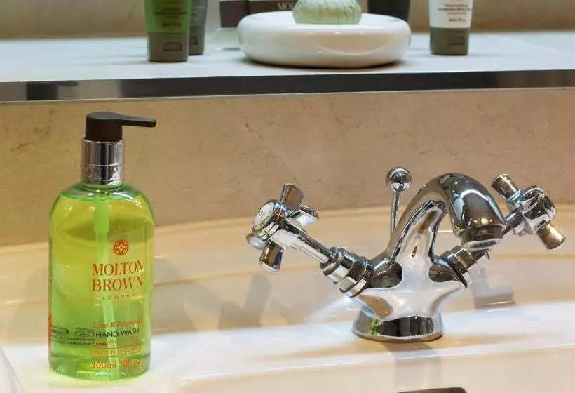 Hotelli The Rose & Crown