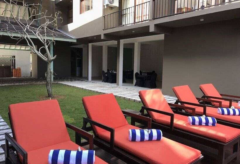 Hotel Waves By Tranquil