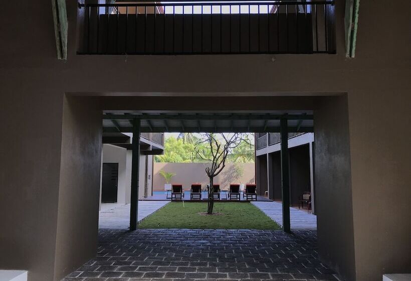 Hotel Waves By Tranquil