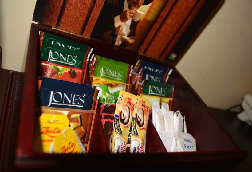 Hotel Waves By Tranquil