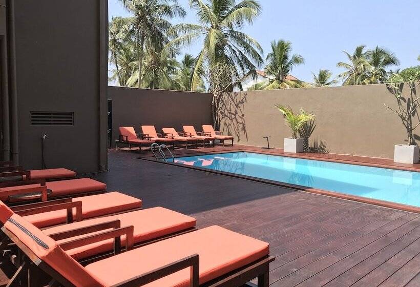 Hotel Waves By Tranquil