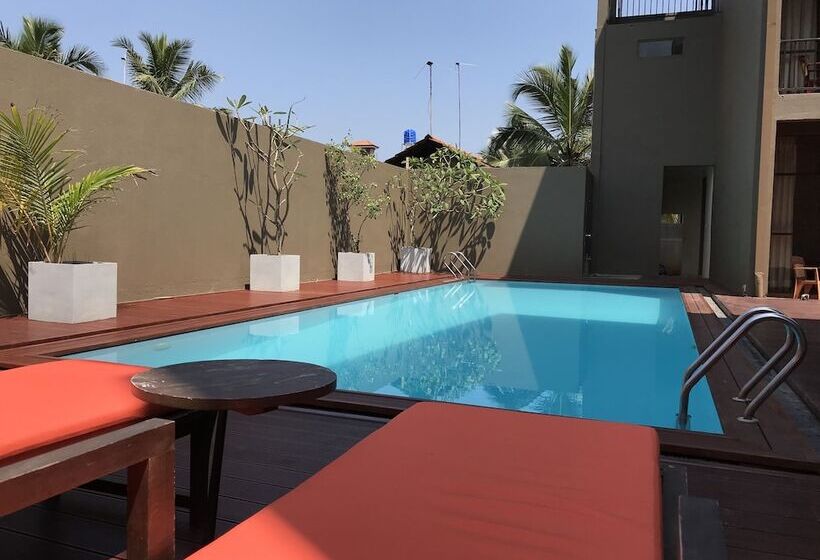 Hotel Waves By Tranquil