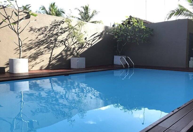 Hotel Waves By Tranquil