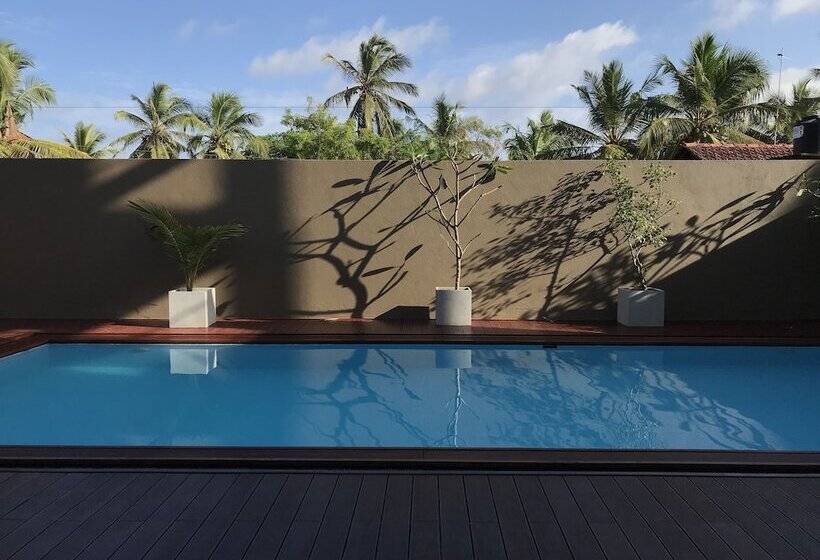 Hotel Waves By Tranquil