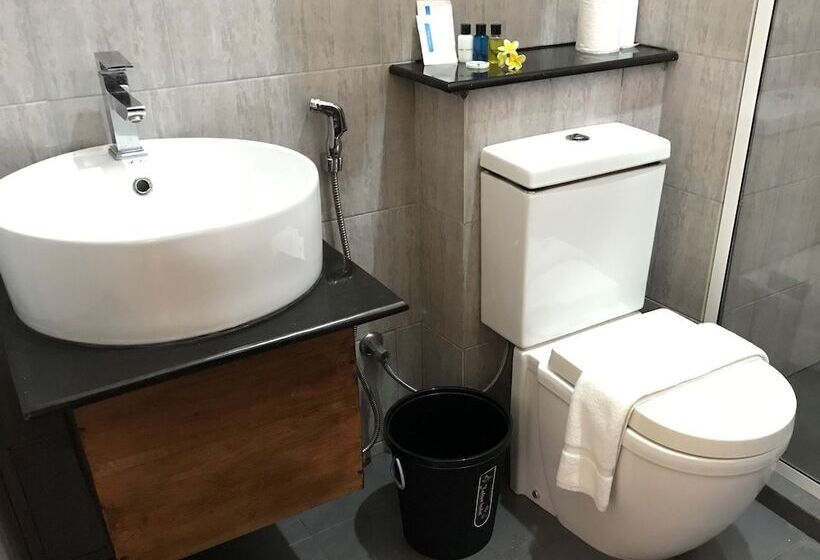 Hotel Waves By Tranquil