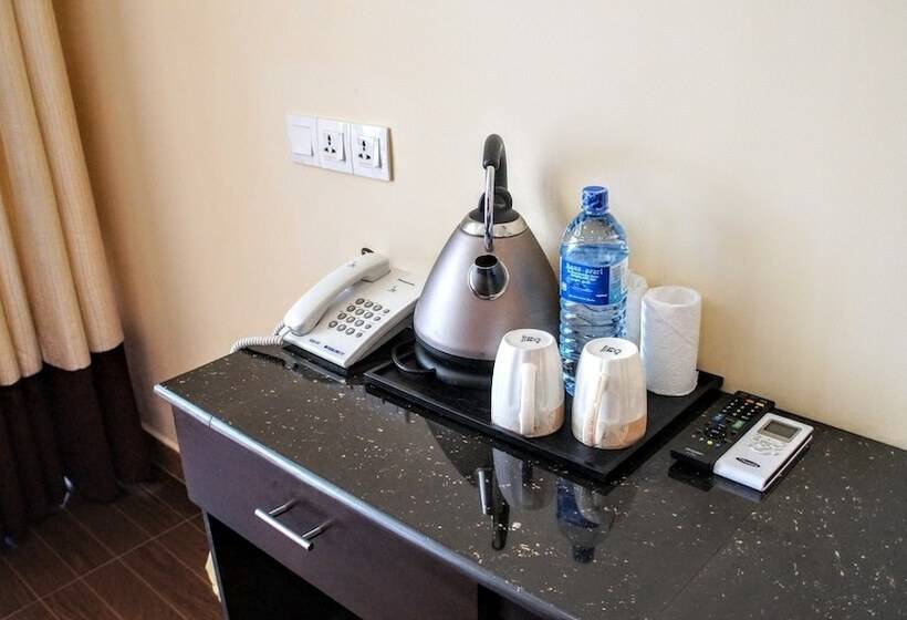 Hotel Waves By Tranquil