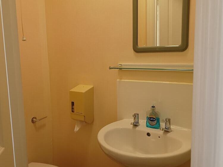 בית מלון כפרי Westgate