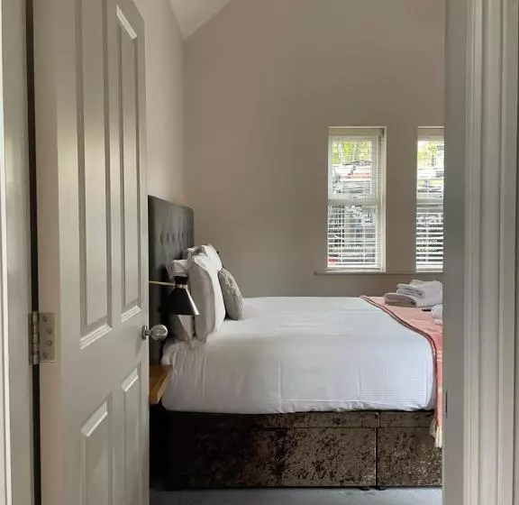 The Lawrance Luxury Aparthotel   Harrogate
