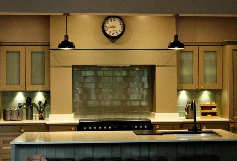 The Lawrance Luxury Aparthotel Harrogate