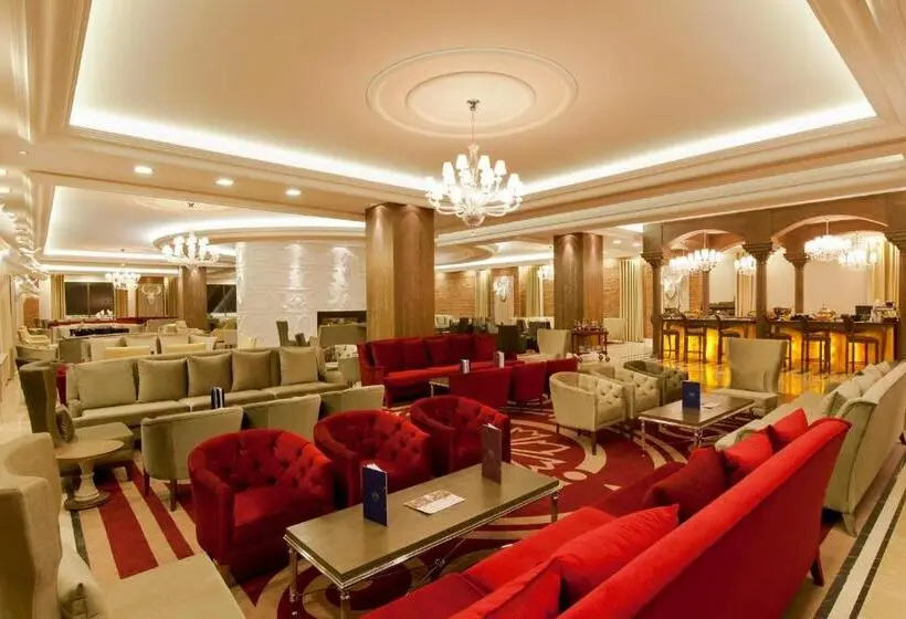 Hotelli Kaya Palazzo Ski & Mountain Resort