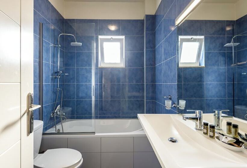 فندق Azure Beach