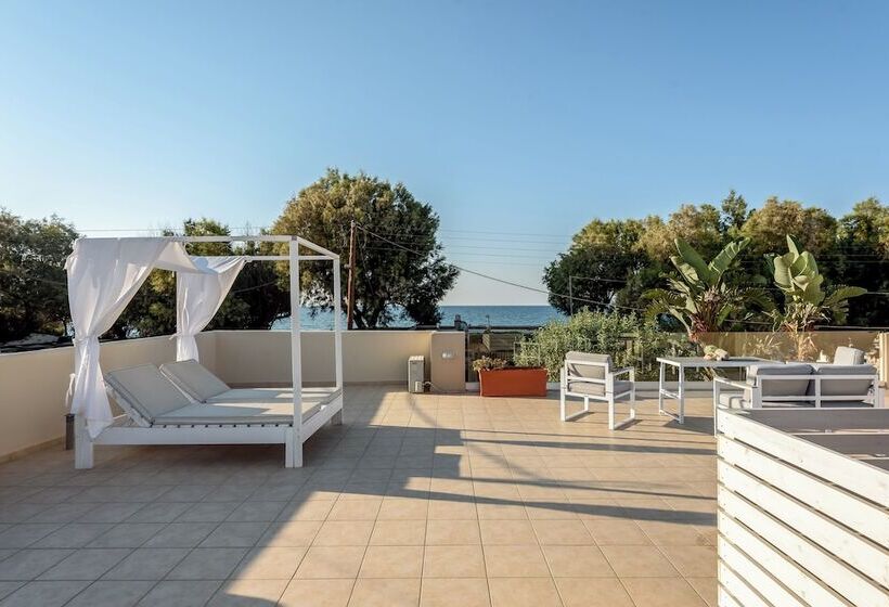 فندق Azure Beach