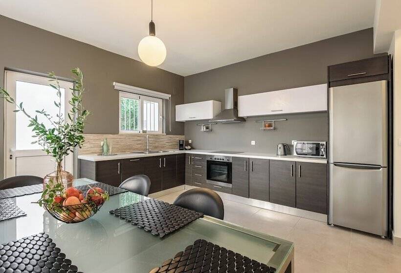 فندق Azure Beach