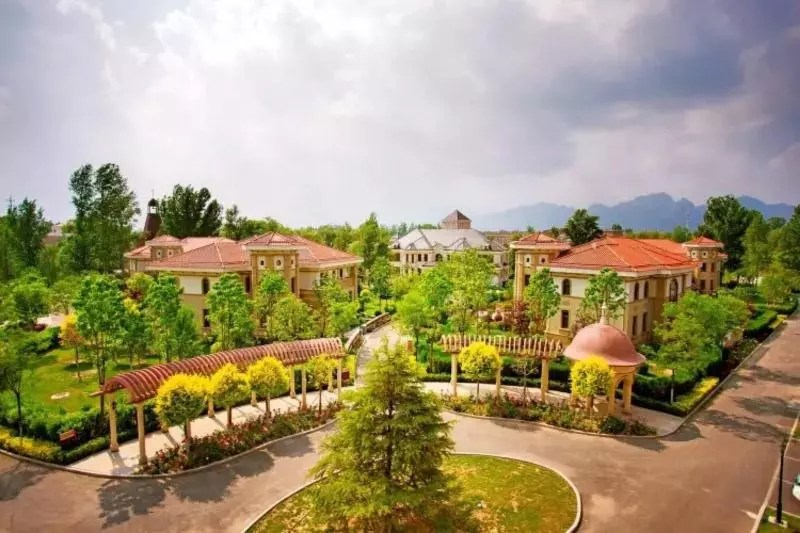 Hotelli Badaling Hot Spring Resort
