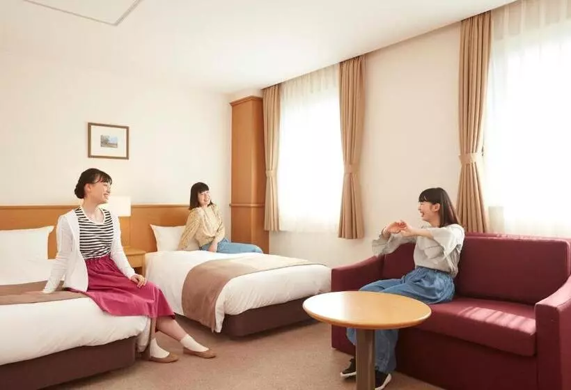 ホテル Folkloro Takahata