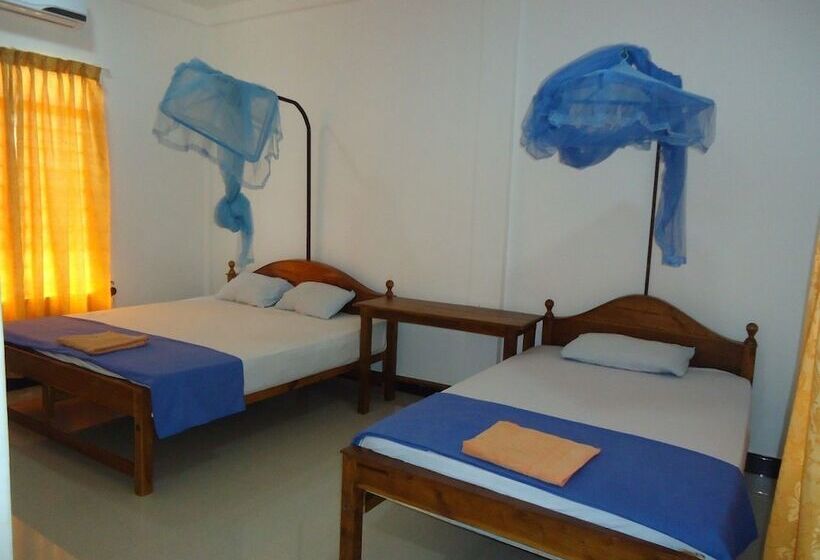 فندق French Garden Resort