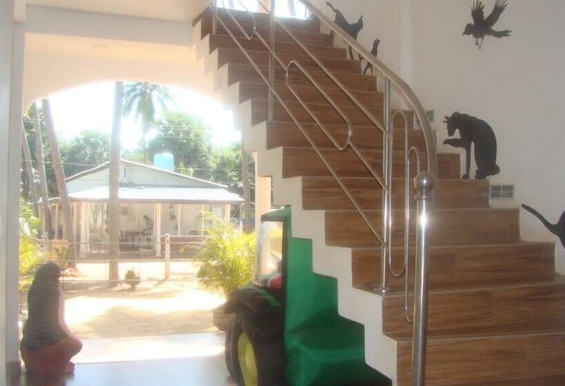 فندق French Garden Resort