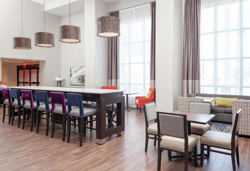 فندق Hampton Inn & Suites Overland Park South