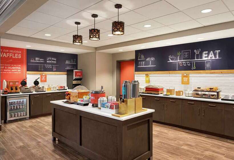 فندق Hampton Inn & Suites Overland Park South