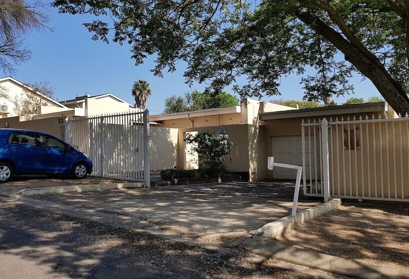 호텔 Jophil Guesthouse