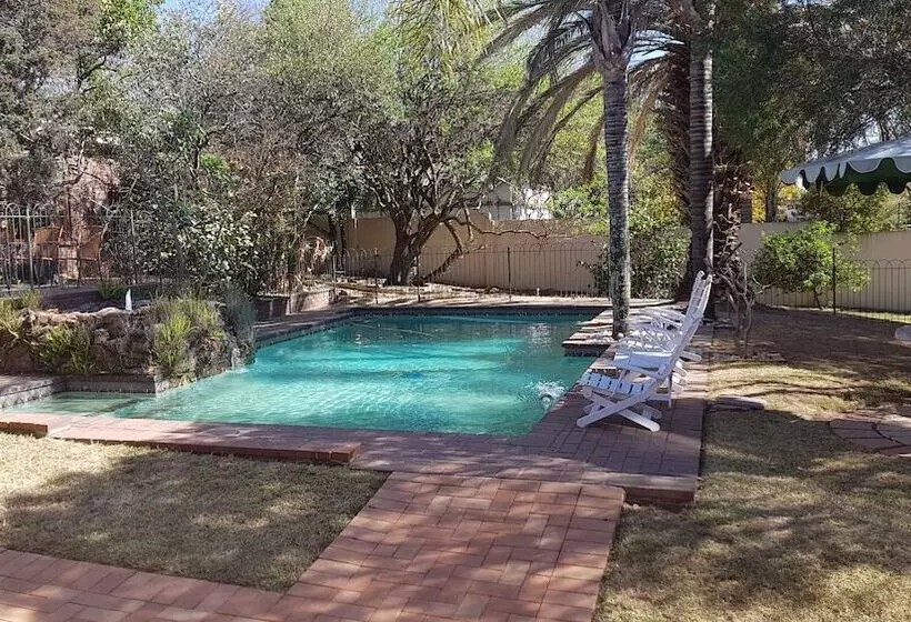 هتل Jophil Guesthouse