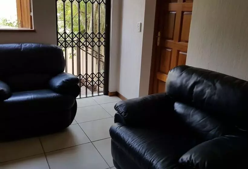 هتل Jophil Guesthouse