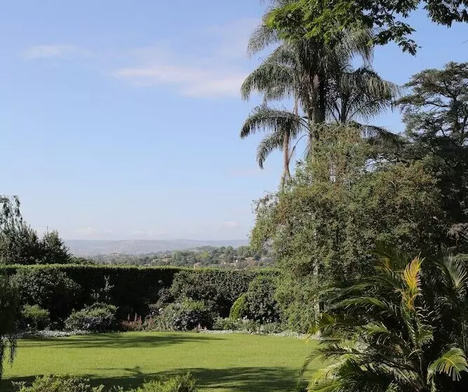 هتل Lexden Guesthouse