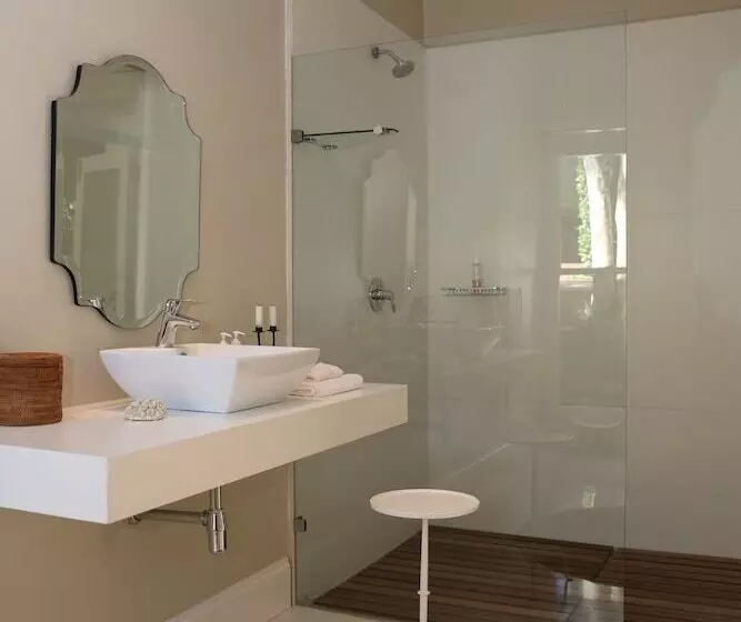 هتل Lexden Guesthouse