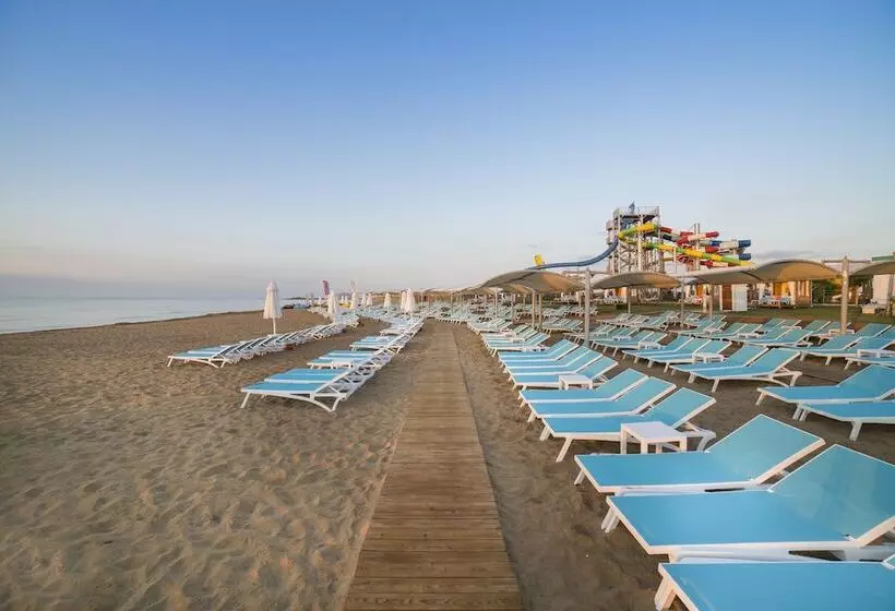 ホテル Limak Cyprus Deluxe