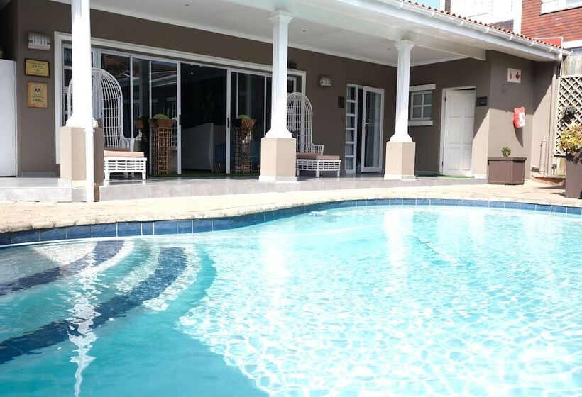 בית מלון כפרי Mcallisters On 8th