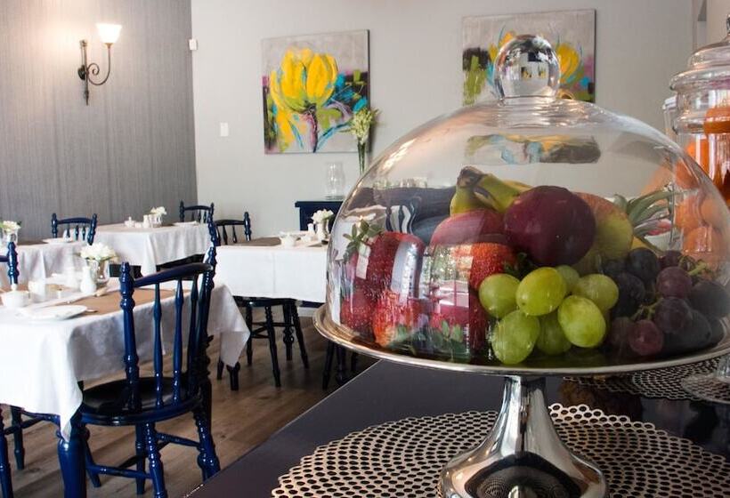 בית מלון כפרי Mcallisters On 8th