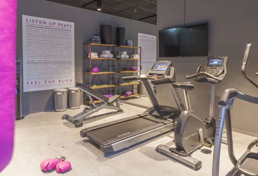 Отель Moxy Glasgow Merchant City