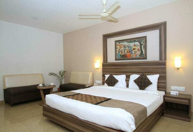 Отель Octave La Sara Vista