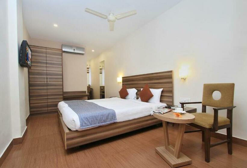 Отель Octave La Sara Vista