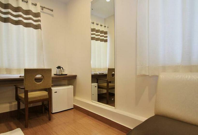 Отель Octave La Sara Vista