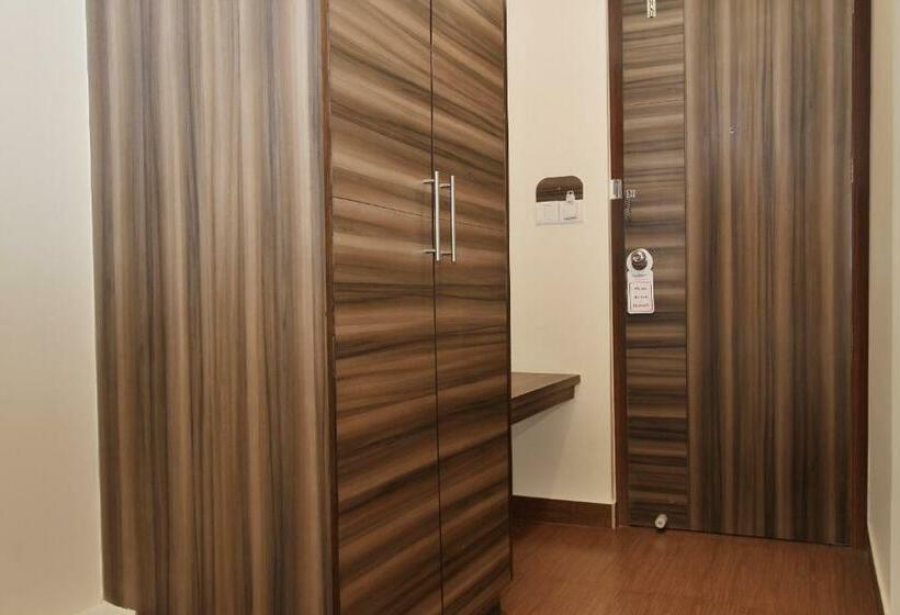 Отель Octave La Sara Vista