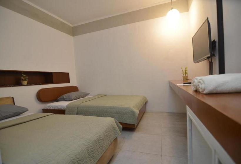 בית מלון כפרי Naraya House