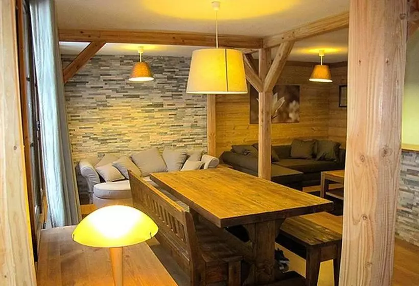 Hotelli Odalys Chalet Alpenvue