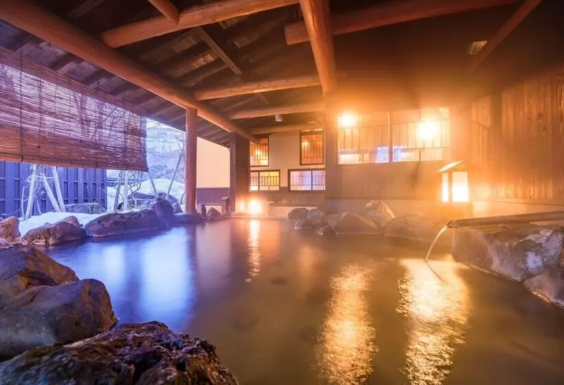 Hotelli Ryokan Tarobee